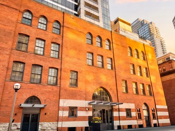 5 Saint Joseph St, Toronto, ON M4Y 0B6