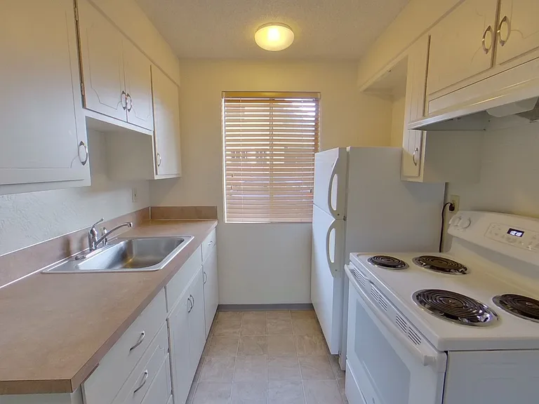 1695 Patterson Street — Photo 30