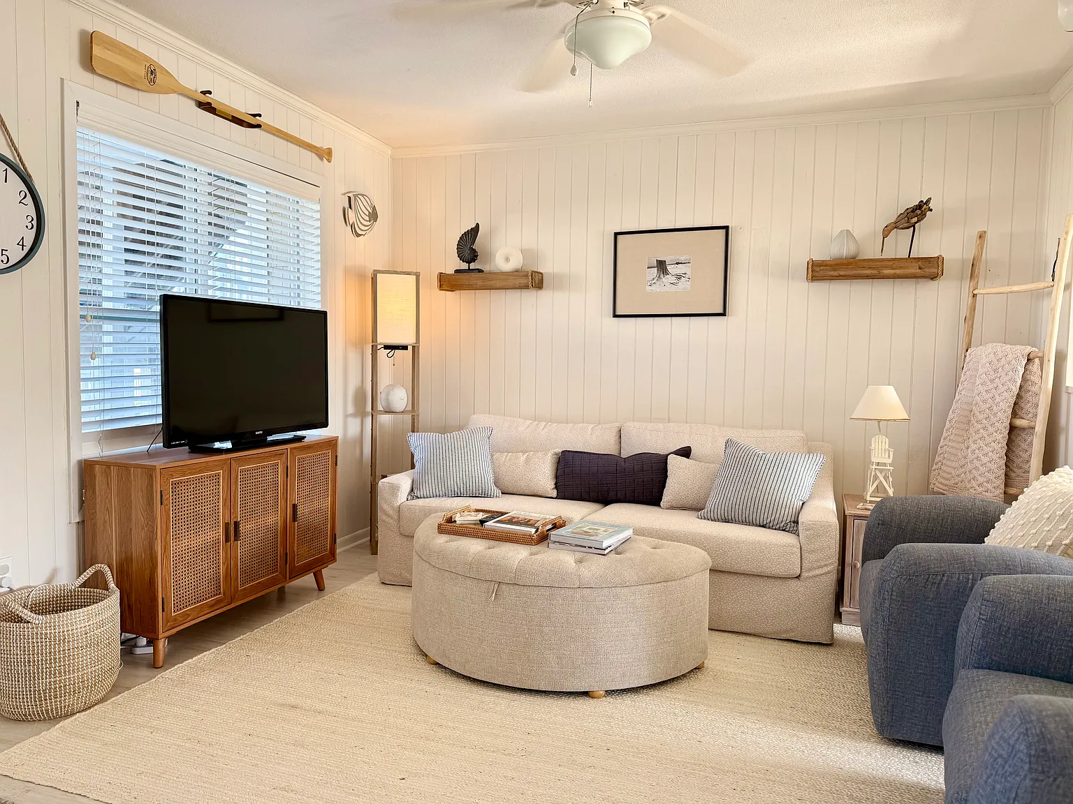 3 bed, 1064 sqft, $2,500 — Photo 1