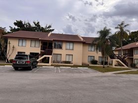 2526 Riverside Dr, Coral Springs, FL