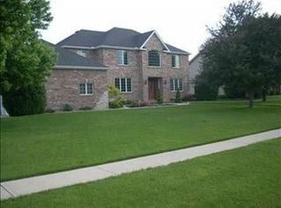 7 Silverberry Ct, Bloomington, IL