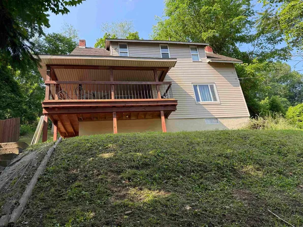 20 Hillside Dr, Fairmont, WV 26554