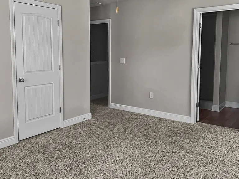25 Crossing Ln #D — Photo 5