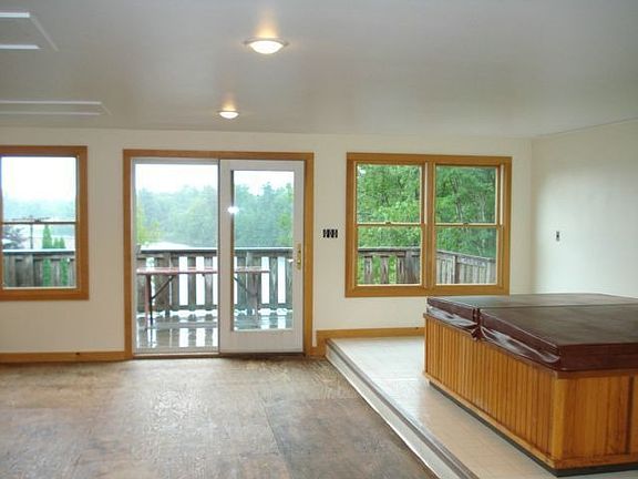 Alternate view of Multifunction Sunroom