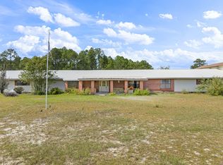 46 Veterans Ln, Freeport, FL 32439