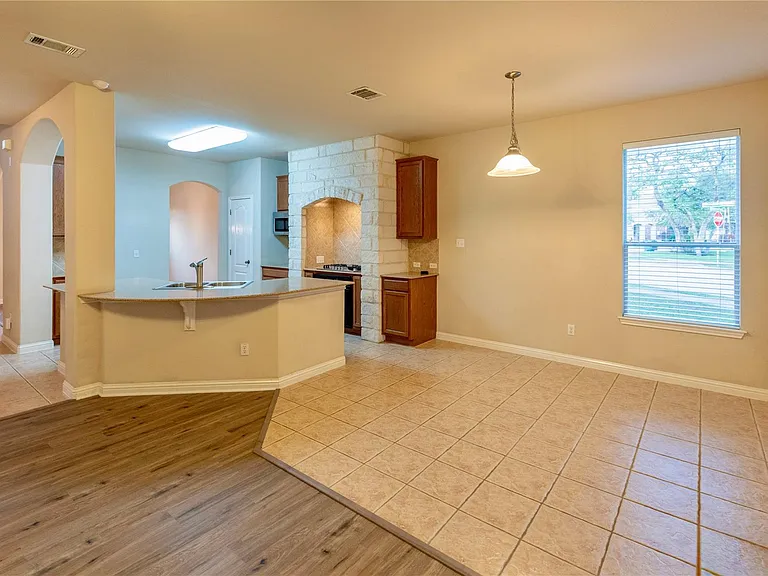 205 Arrowhead Trl — Photo 4