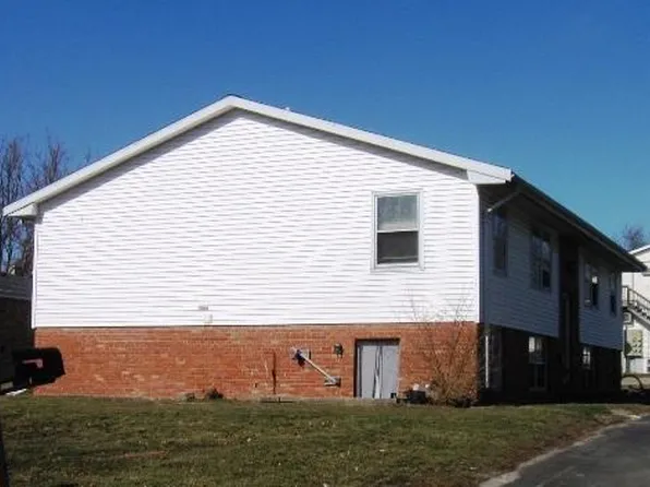 1506 Ensign Dr, Normal, IL 61761