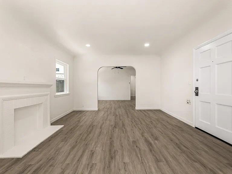 3369 Cerritos Ave — Photo 16