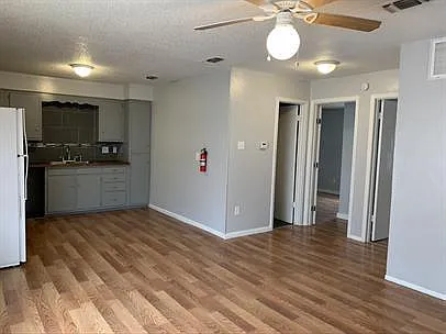 800 W Washington St #4 — Photo 11