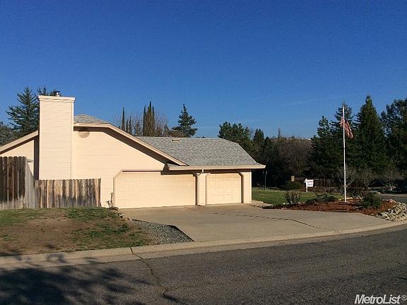 2nd image of 2895 Canterbury Cir