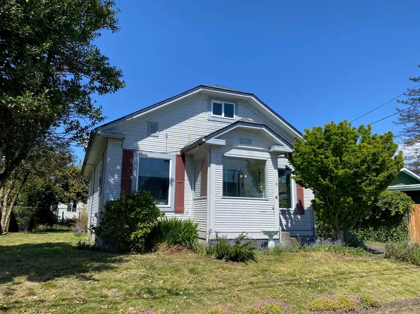 1412 5th St, Tillamook, OR 97141