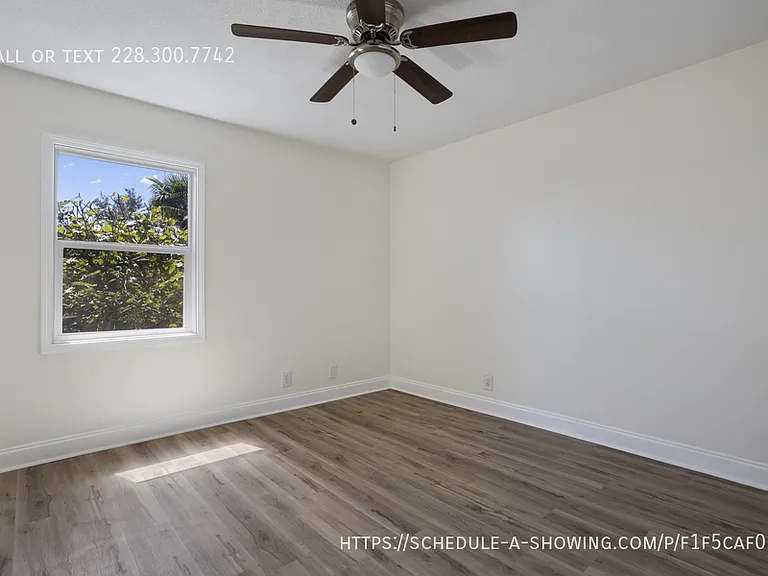 122 Carroll Ave — Photo 22