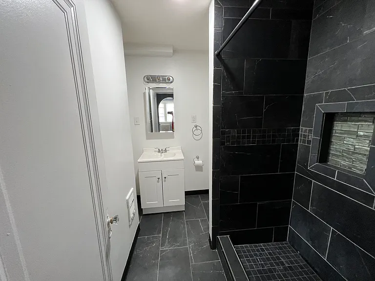 3025 W Liberty Ave #4 — Photo 10