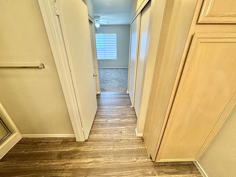 8070 W Russell Rd #2121 — Photo 12