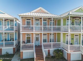 1515 E Beach Blvd APT 203, Pass Christian, MS 39571