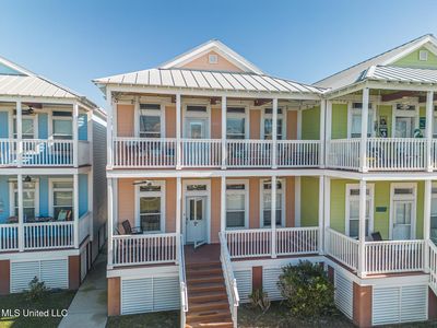 1515 E Beach Blvd APT 203, Pass Christian, MS, 39571