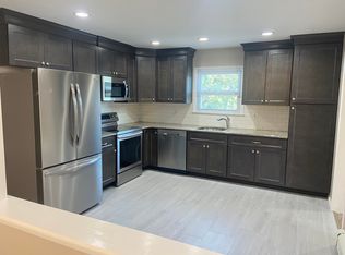 (Undisclosed Address), West Babylon, NY 11704