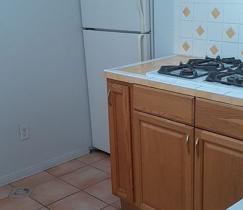 5th image of 1911 Fern St #1911