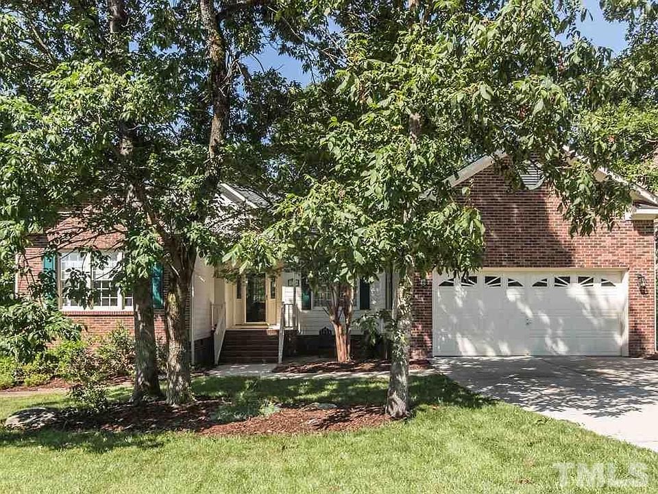 1st image of 419 Turnberry Dr