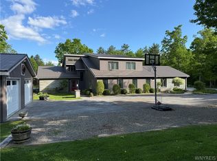 471 Troy Rd, Ithaca, NY 14850