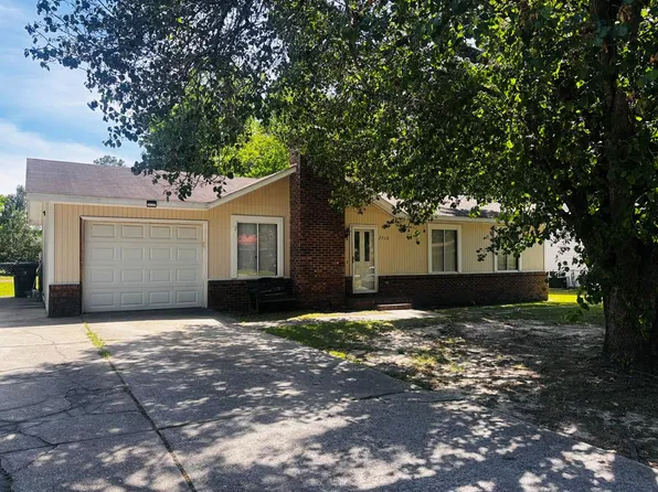 2310 Aberdeen Rd, Dothan, AL 36301