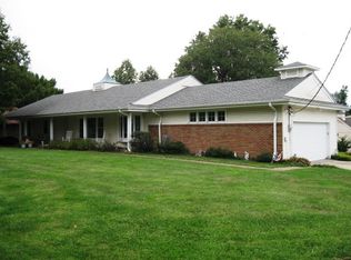 812 S Grand Ave, Eldon, MO 65026