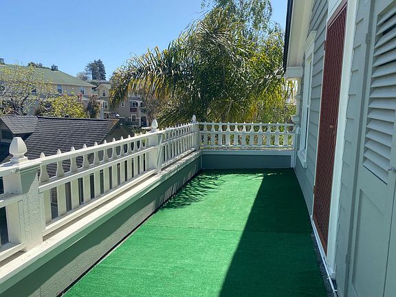 5th image of 101 Cedar St #128