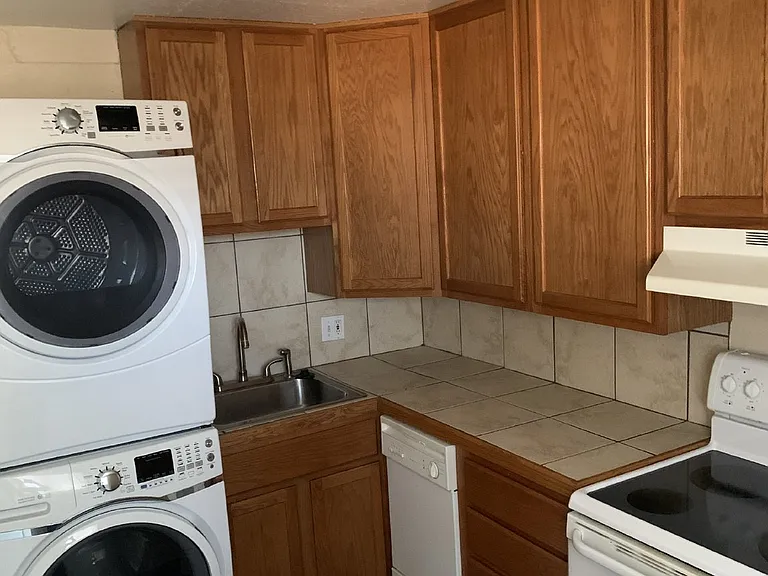 1 bed, 1.0 bath, 620 sqft, $1,400 — Photo 10