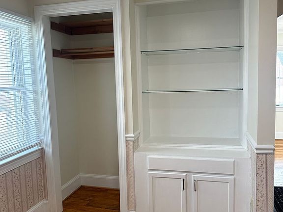 5th image of 18 W Whitlock Ave