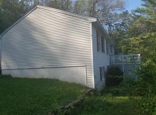 16 Old County Rd, Holland, MA 01521