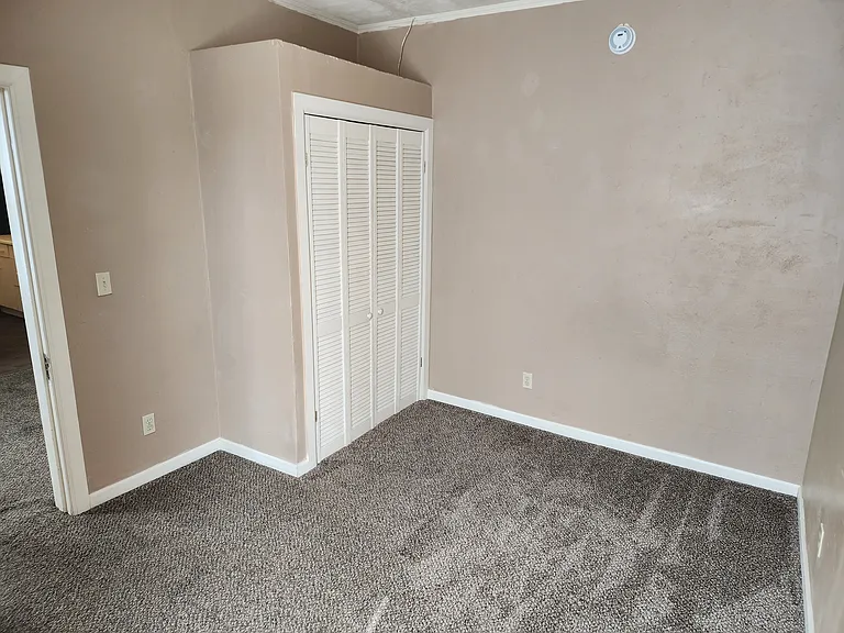 Metro Apartments — Photo 13