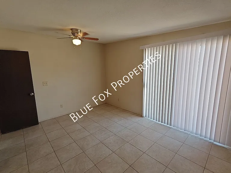 2618 S Camino Seco — Photo 11