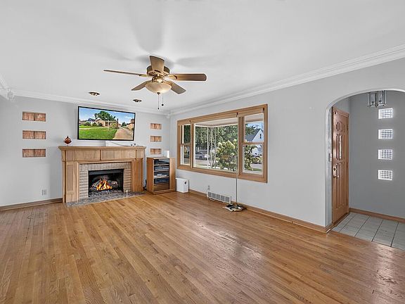 4th image of 2522 Buchanan ROAD