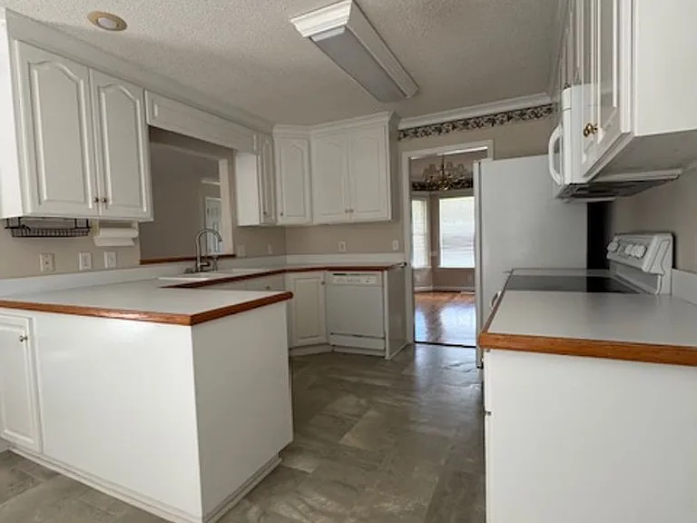 135 Adler Ln — Photo 8