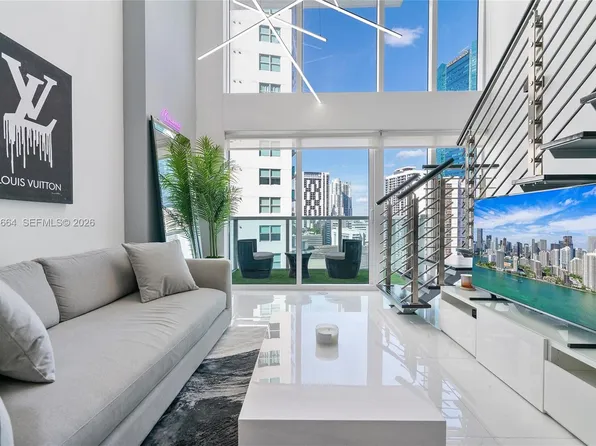 41 SE 5th St APT 1111, Miami, FL 33131