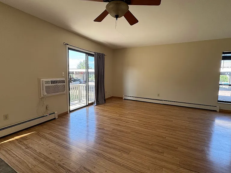 625 Manhattan Pl #109 — Photo 3