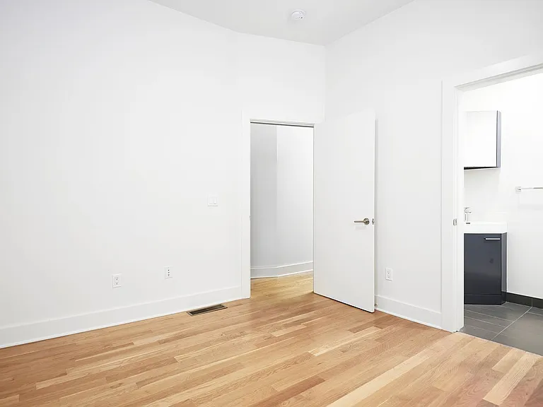 1268 Hampshire St — Photo 13