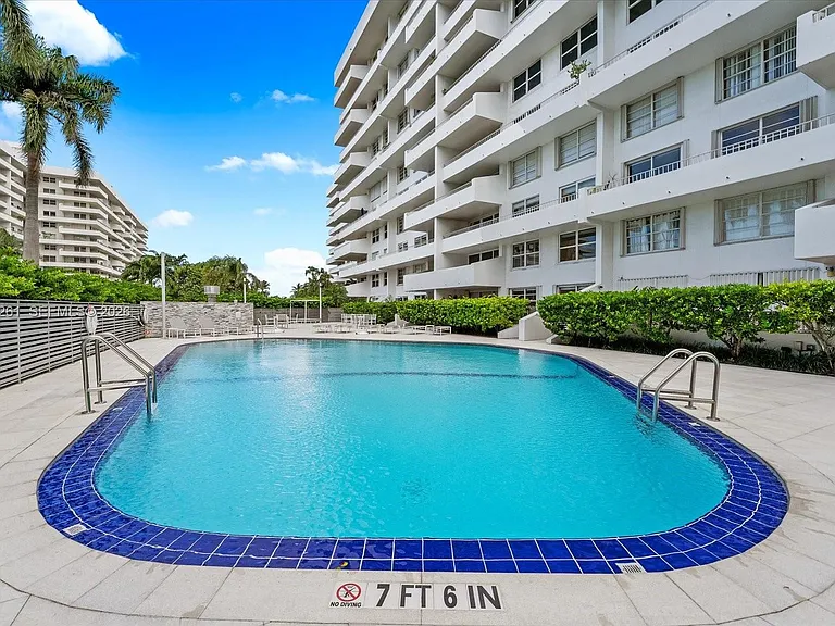 199 Ocean Lane Dr #1001 — Photo 35