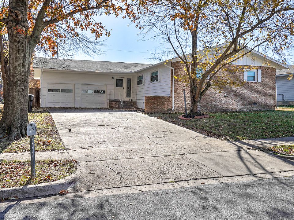 1st image of 905 E Elgin Pl