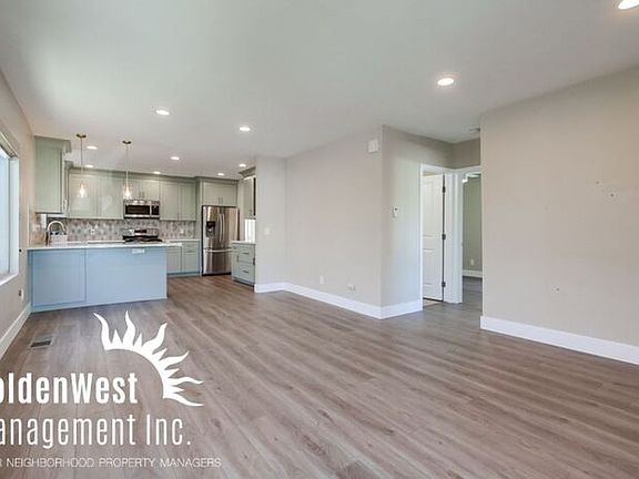 4th image of 2727 Copley Ave