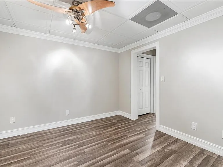 111 Planterra Way — Photo 29