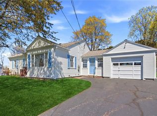 15 Valley View Dr, Cumberland, RI 02864