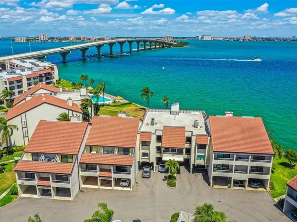 115 1st St E APT 105, Tierra Verde, FL 33715