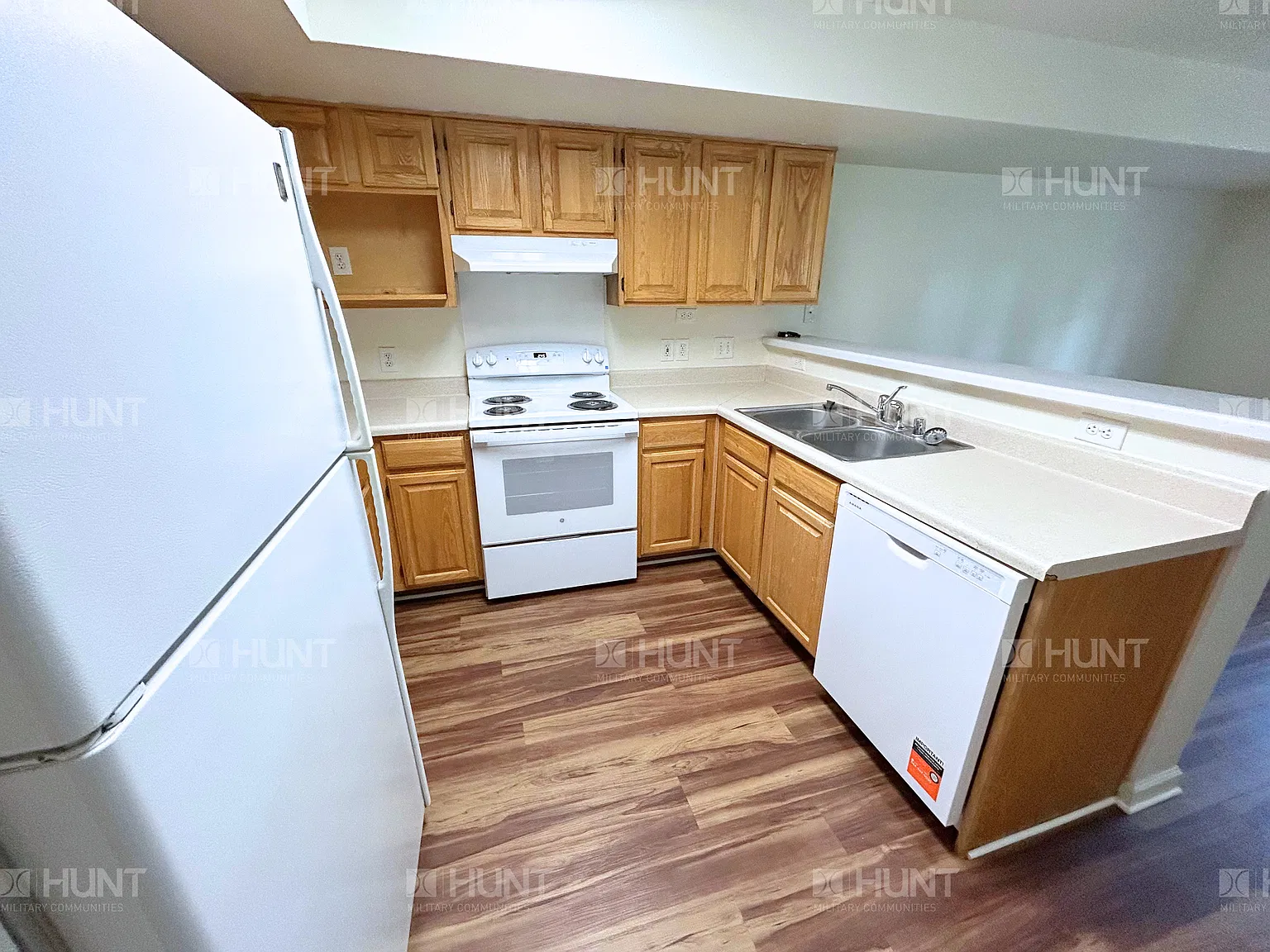 4 bed, 2.5 bath, 1950 sqft, $1,900 — Photo 4