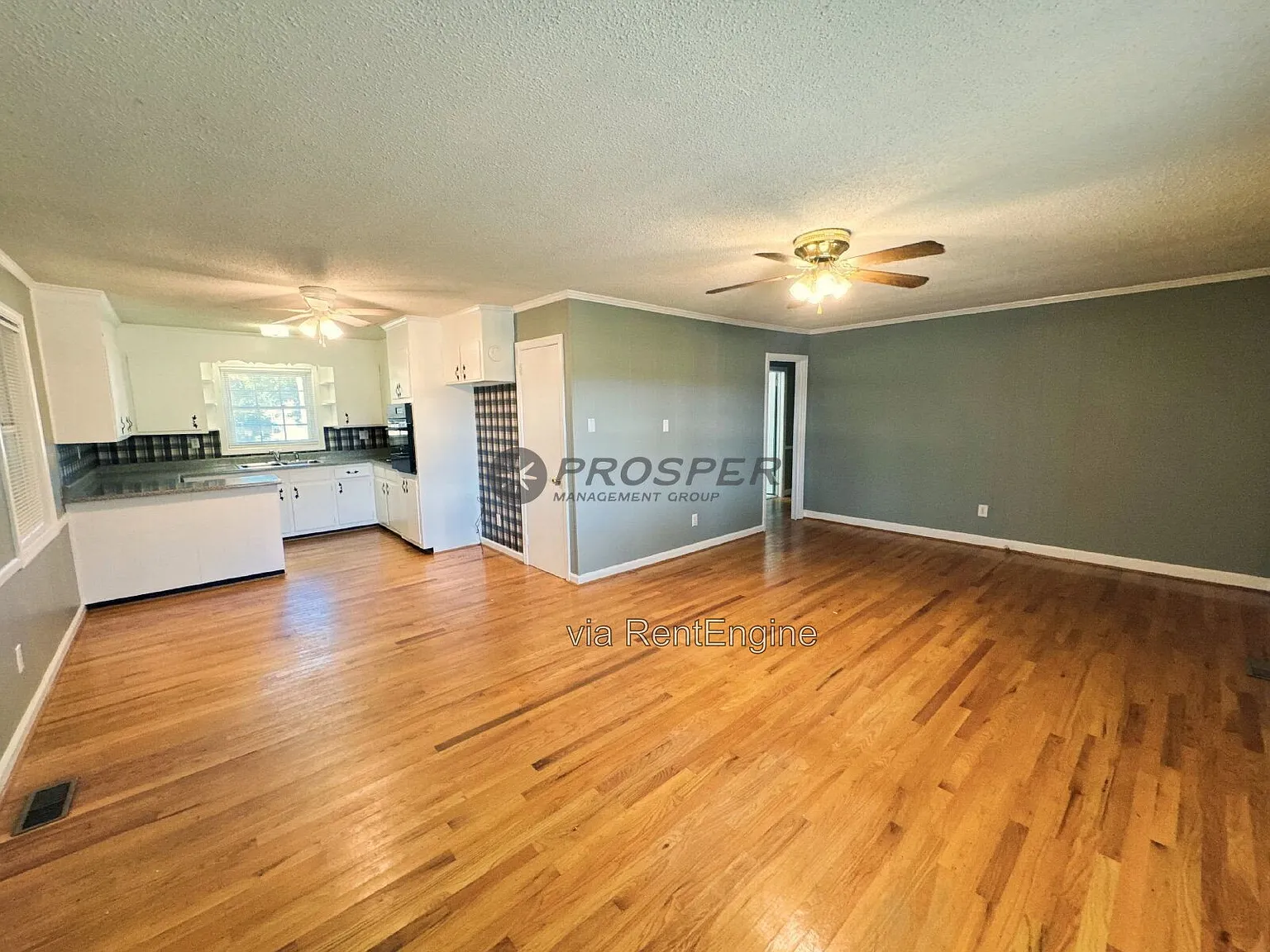 3 bed, 2.0 bath, 1200 sqft, $1,650 — Photo 4