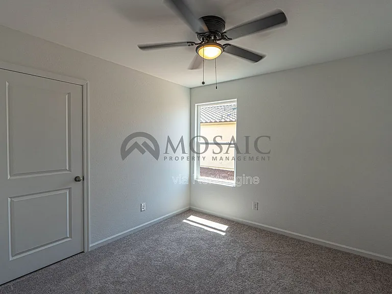 1445 E Jaycie Dr — Photo 18