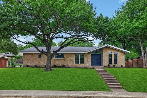 3204 Greenbriar Ln Photo 1