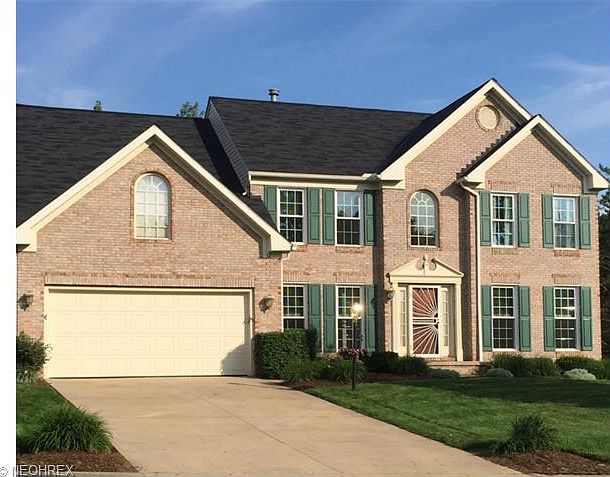 1st image of 12 Clearwater Dr