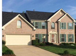 12 Clearwater Dr, Brunswick, OH 44212