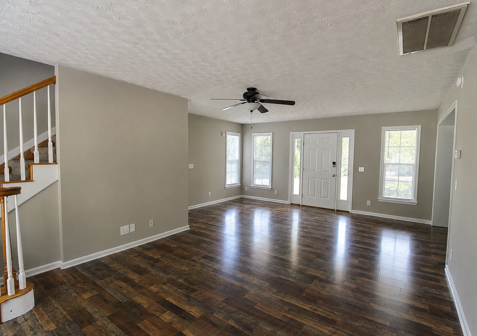 Spacious 4-Bedroom Home in Baxter with Large Yard, Hardwood Floors & Outdoor Shed — Photo 3